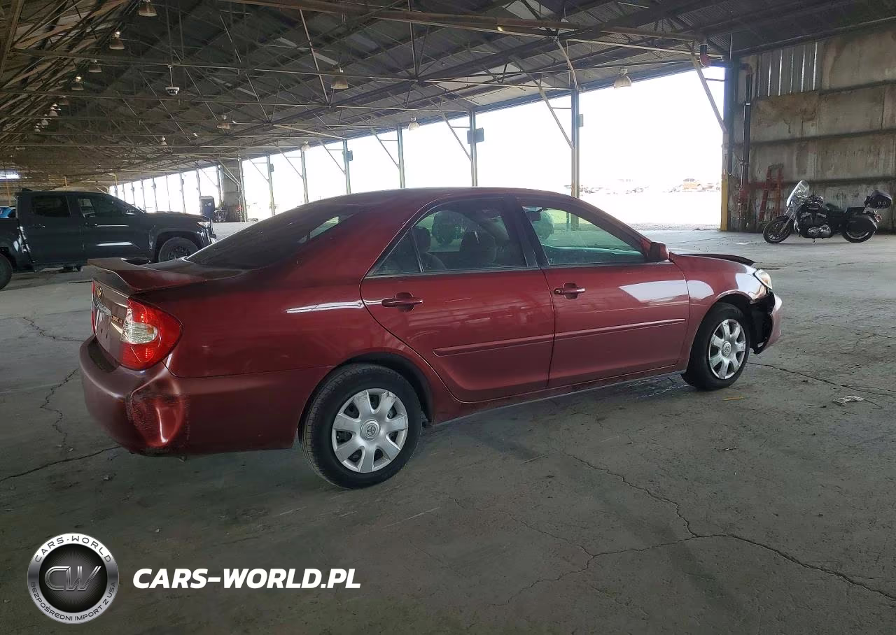 2002 Toyota Camry Le VIN:4T1BE30KX2U573329 - 3