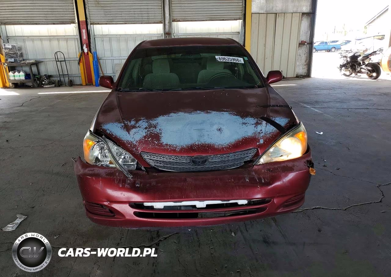 2002 Toyota Camry Le VIN:4T1BE30KX2U573329 - 5