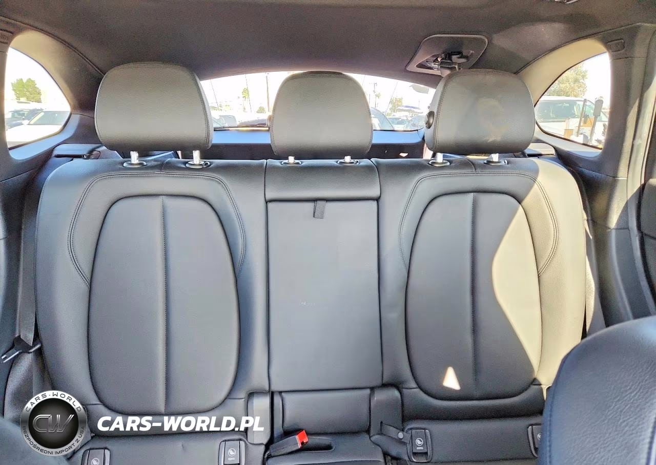 2018 BMW X1 xDrive28I VIN:WBXHT3Z36J4A67016 - 10