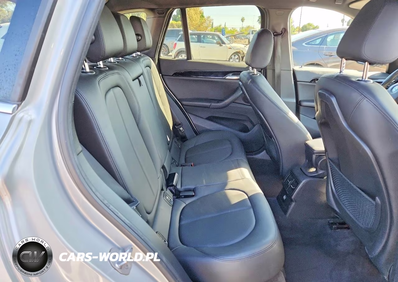 2018 BMW X1 xDrive28I VIN:WBXHT3Z36J4A67016 - 11