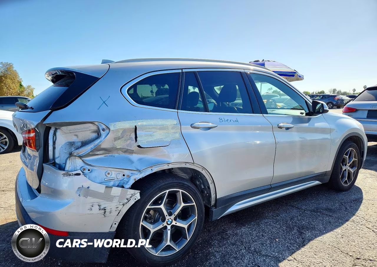 2018 BMW X1 xDrive28I VIN:WBXHT3Z36J4A67016 - 3
