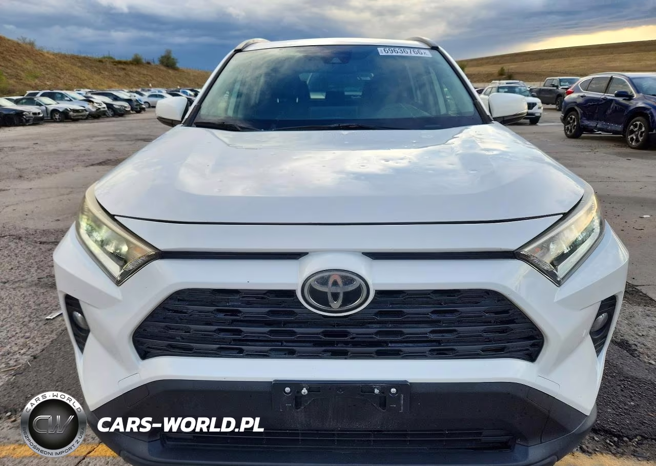 2019 Toyota Rav4 Xle VIN:JTMP1RFV7KJ002084 - 5
