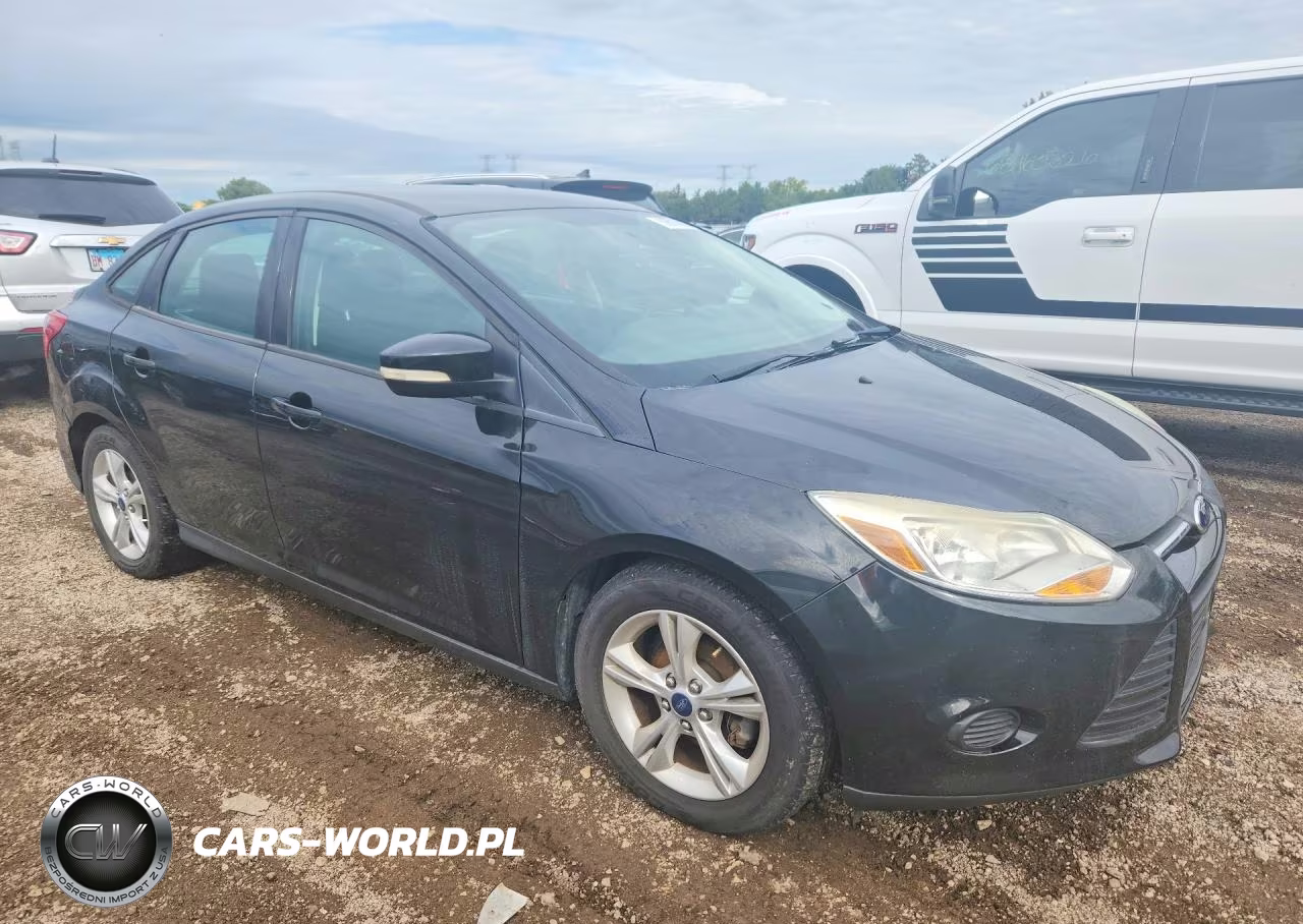 2014 Ford Focus Se VIN:1FADP3F25EL223458 - 4