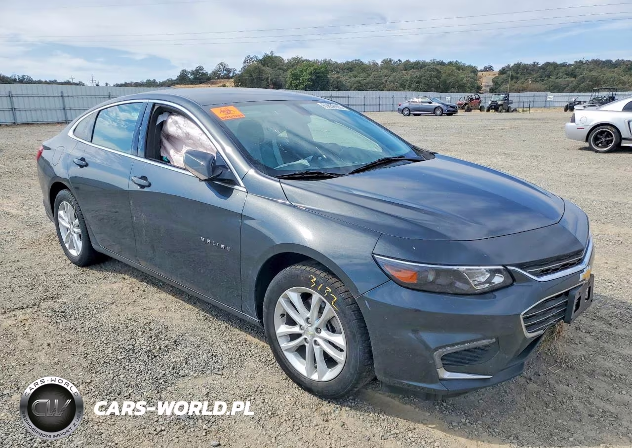 2018 Chevrolet Malibu Lt VIN:1G1ZD5ST0JF257862 - 4