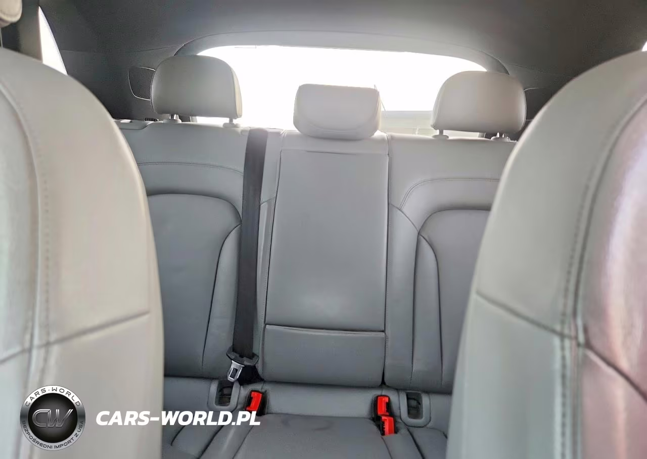 2016 Audi Q3 Premium Plus VIN:WA1EFCFS0GR024863 - 10