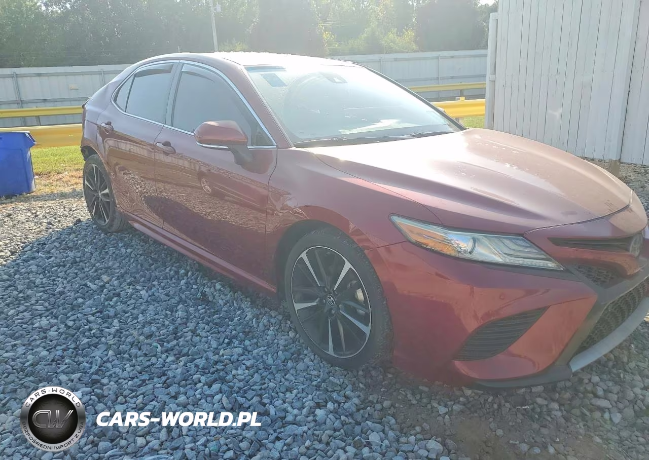 2018 Toyota Camry Xse VIN:4T1B61HK1JU625208 - 4