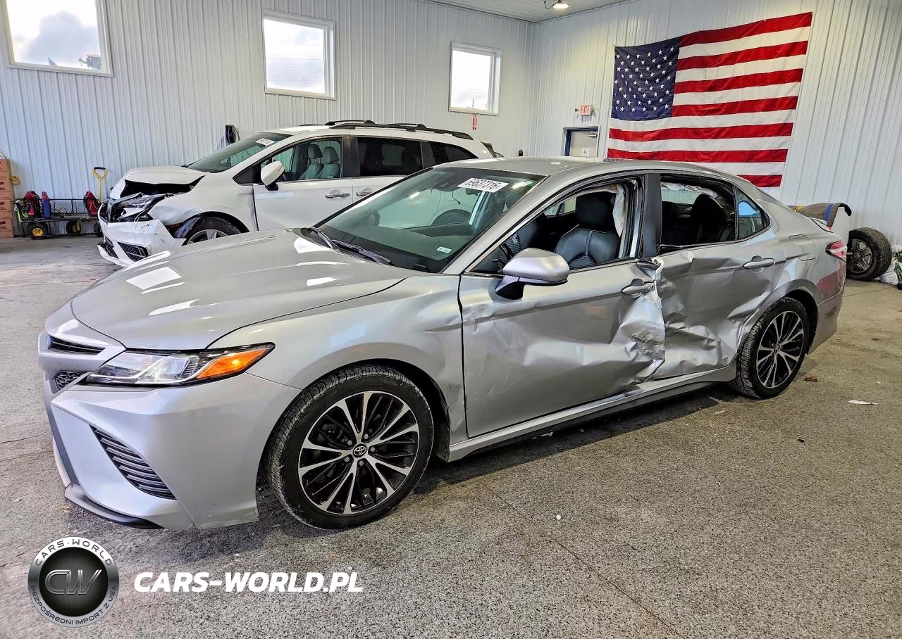 2020 Toyota Camry Se VIN:4T1G11AK8LU355721 - 1