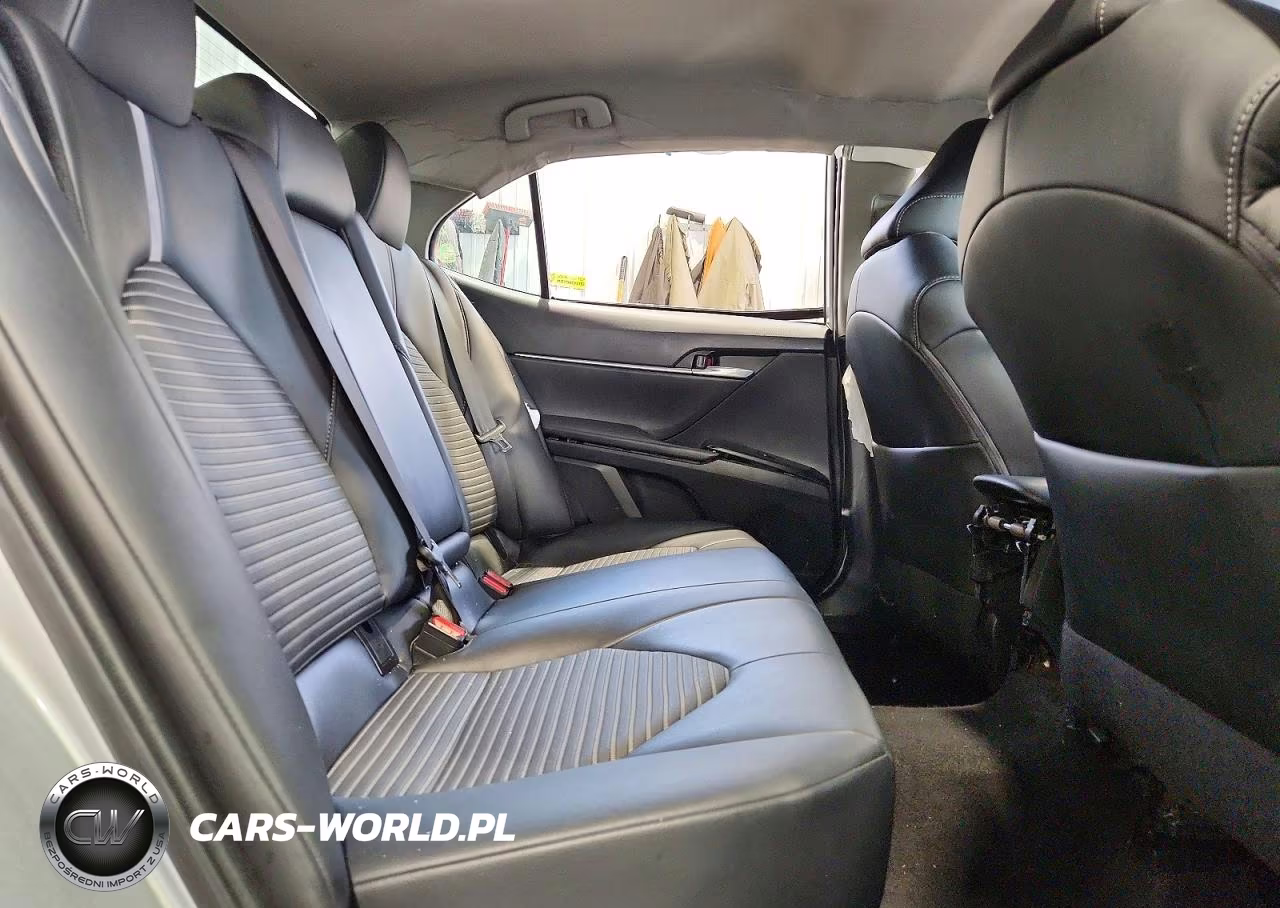 2020 Toyota Camry Se VIN:4T1G11AK8LU355721 - 10