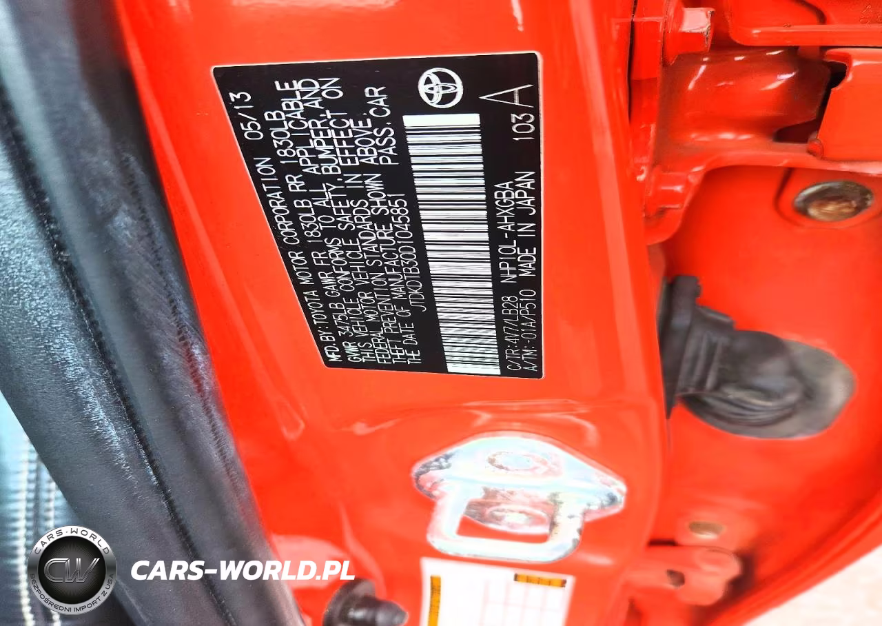 2013 Toyota Prius C VIN:JTDKDTB30D1045851 - 12