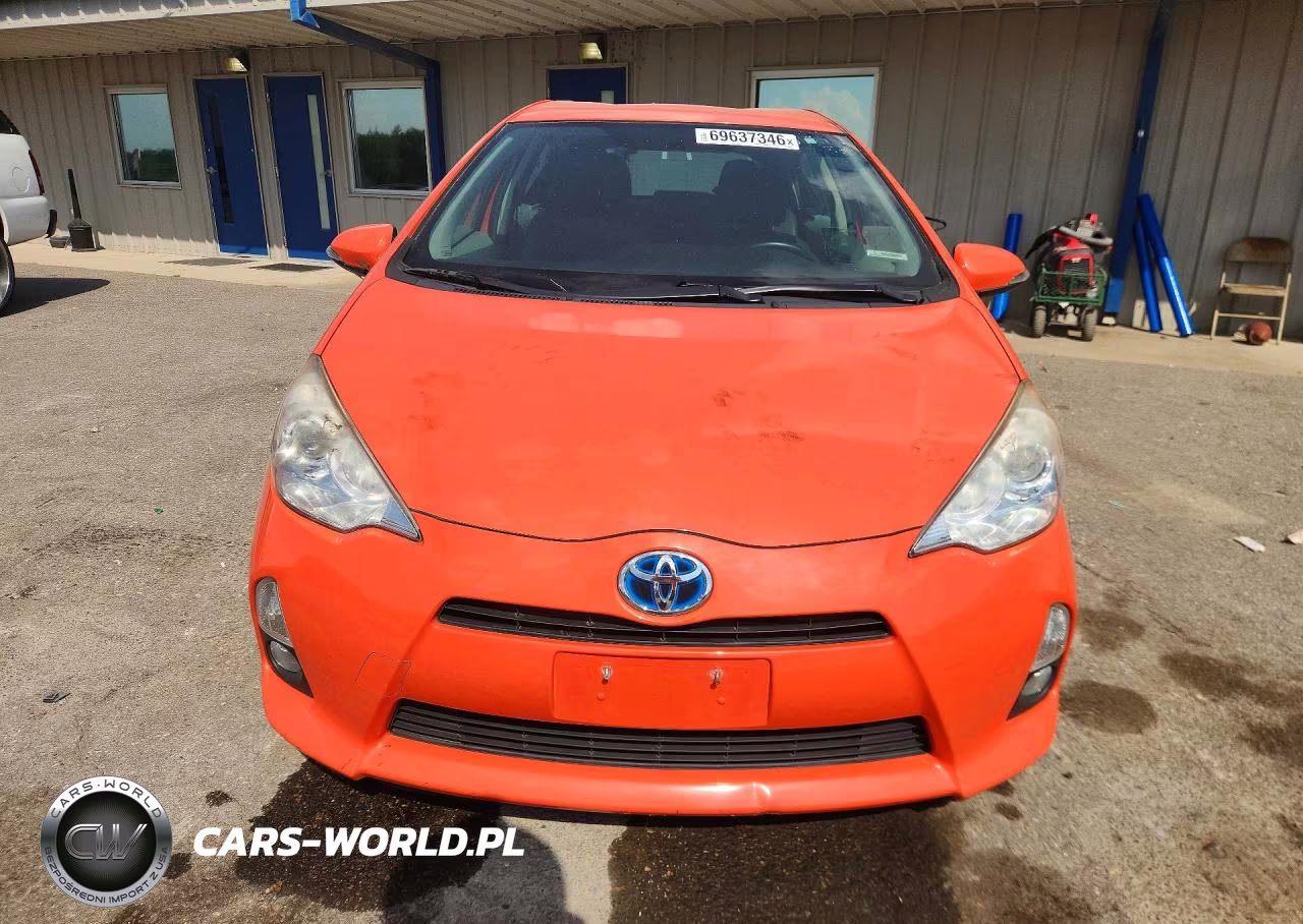 2013 Toyota Prius C VIN:JTDKDTB30D1045851 - 5