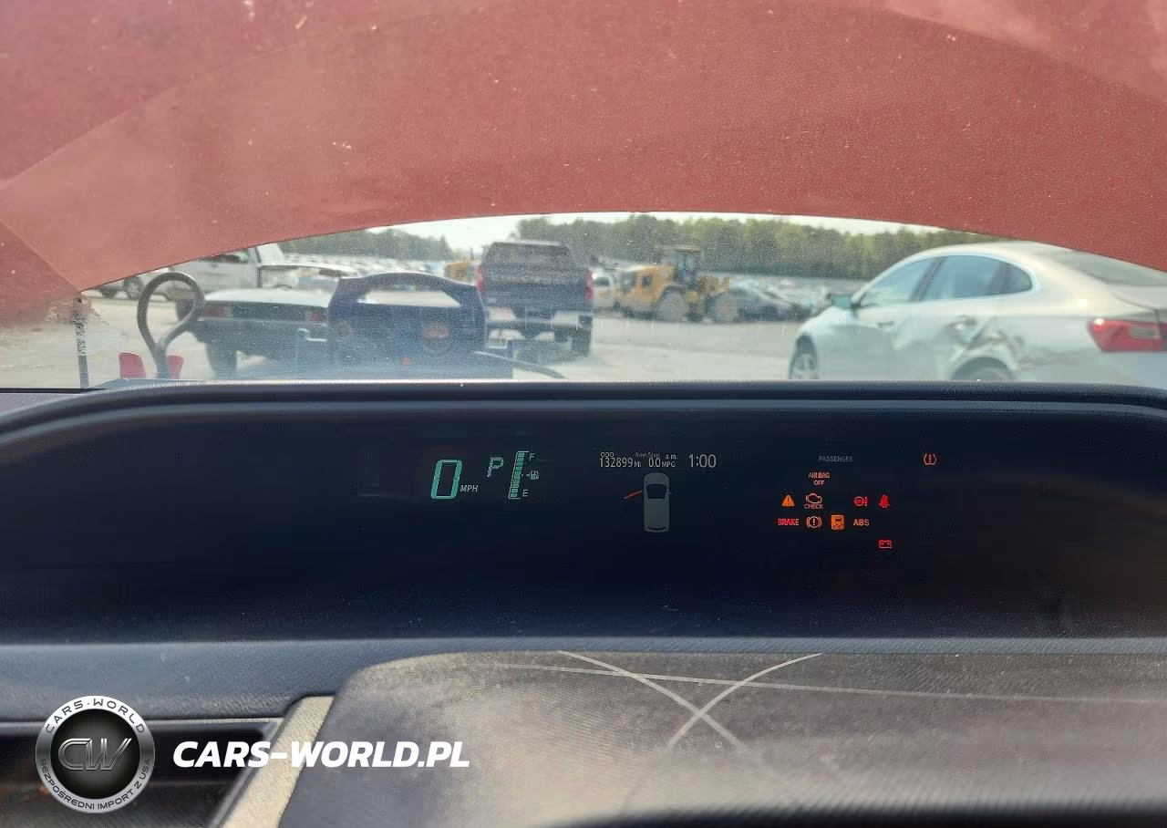 2013 Toyota Prius C VIN:JTDKDTB30D1045851 - 9