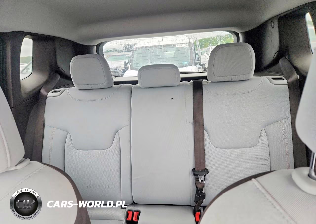 2016 Jeep Renegade Latitude VIN:ZACCJBBT5GPC79950 - 10