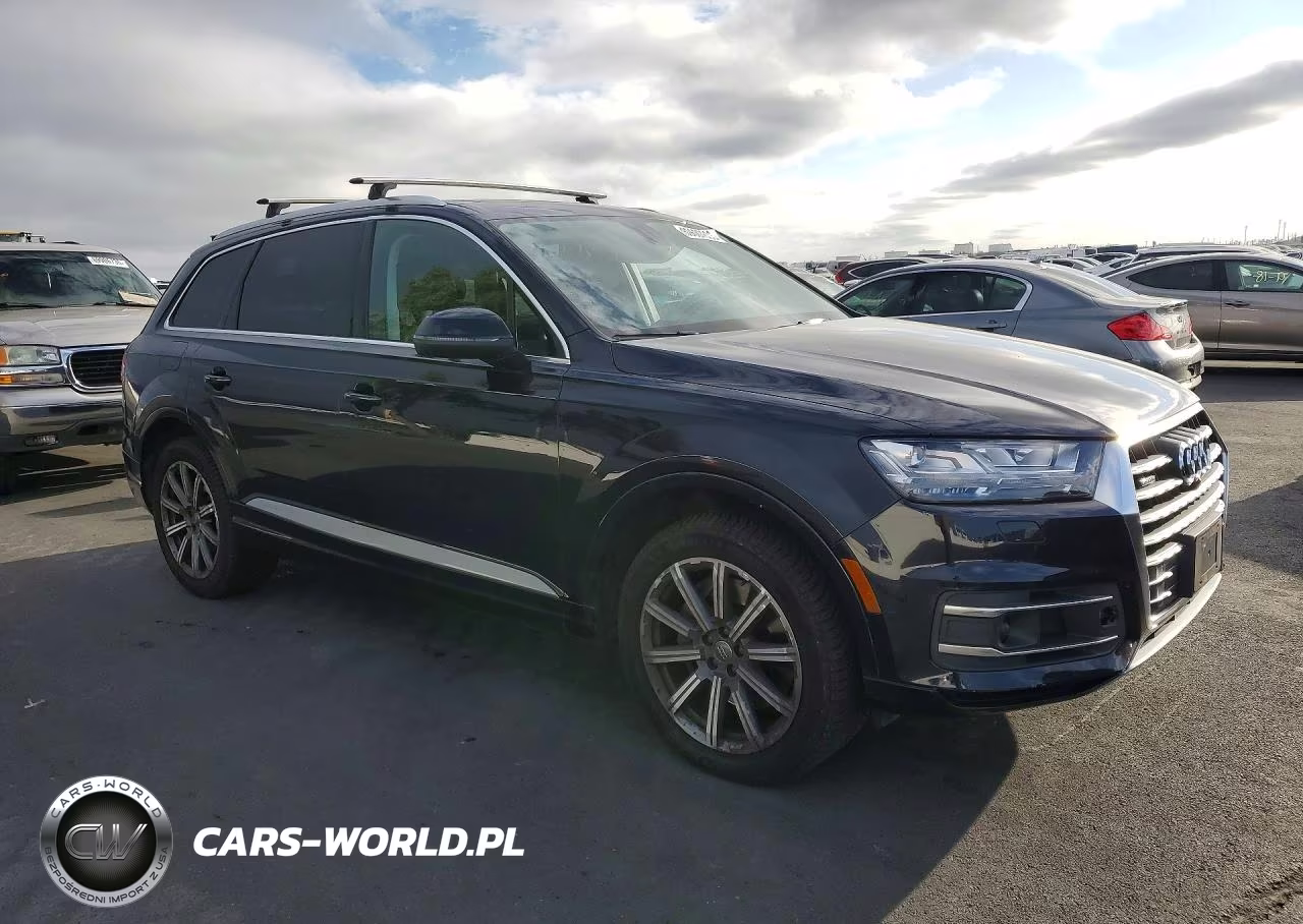 2017 Audi Q7 Premium Plus VIN:WA1LAAF76HD033457 - 4