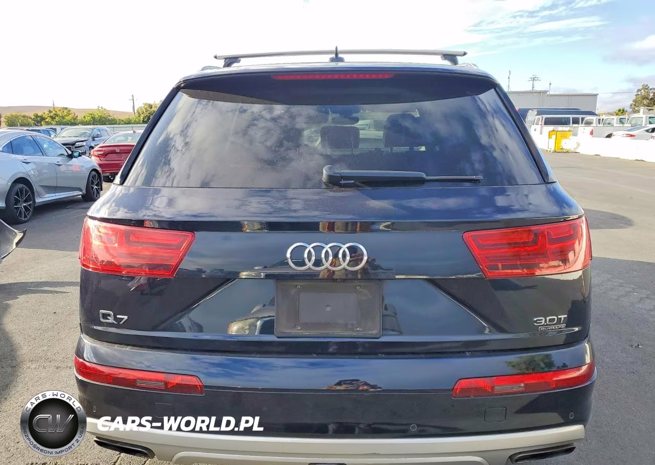 2017 Audi Q7 Premium Plus VIN:WA1LAAF76HD033457 - 6