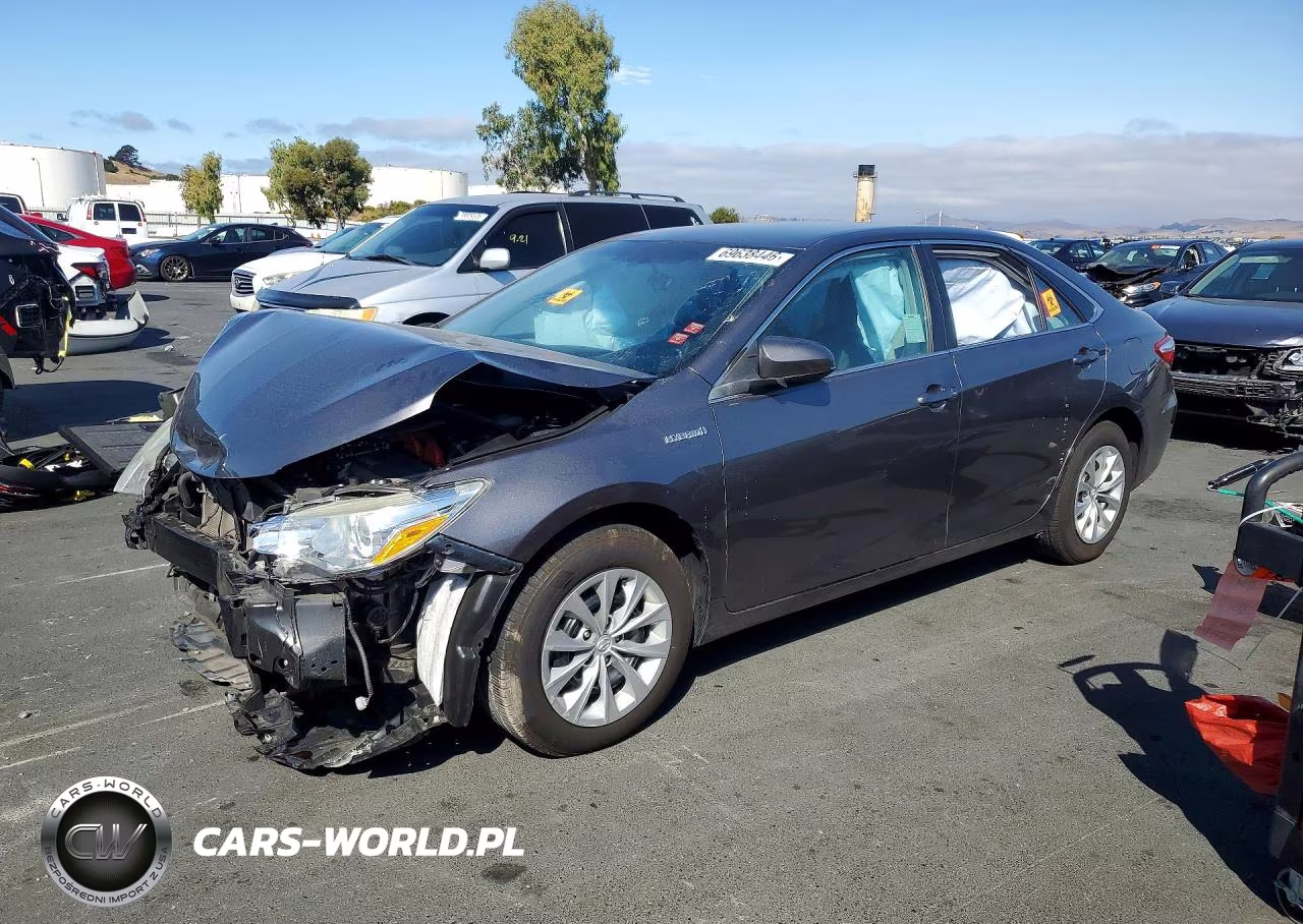 2016 Toyota Camry Hybrid Le