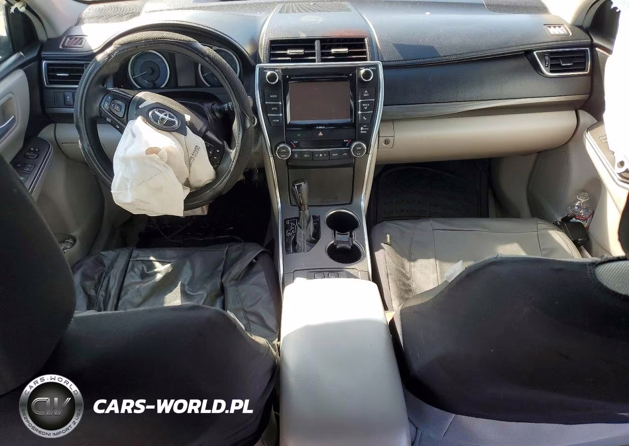 2016 Toyota Camry Hybrid Le VIN:4T1BD1FK6GU179882 - 8
