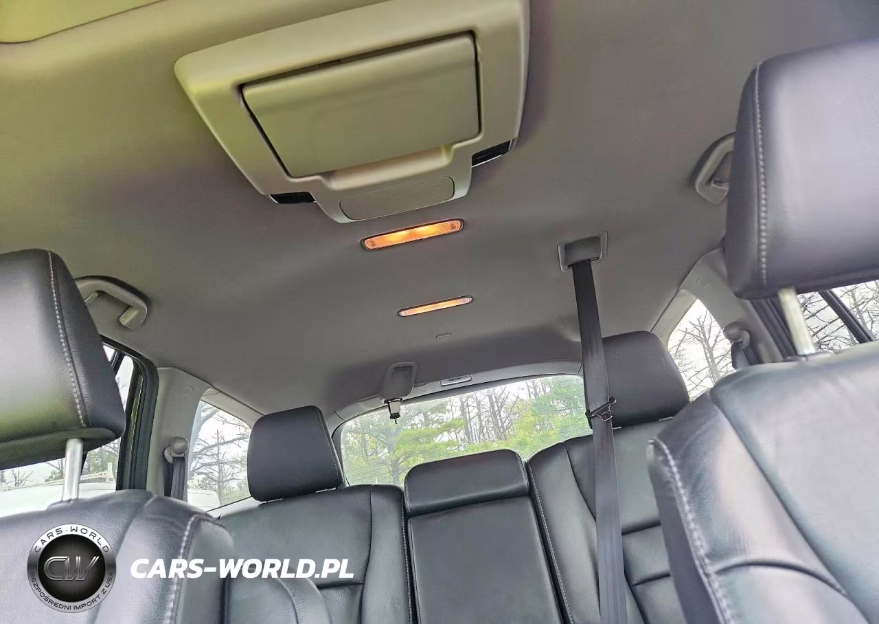 2021 Honda Pilot Touring VIN:5FNYF6H98MB039840 - 10