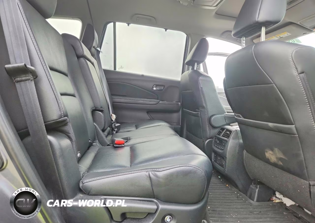 2021 Honda Pilot Touring VIN:5FNYF6H98MB039840 - 11