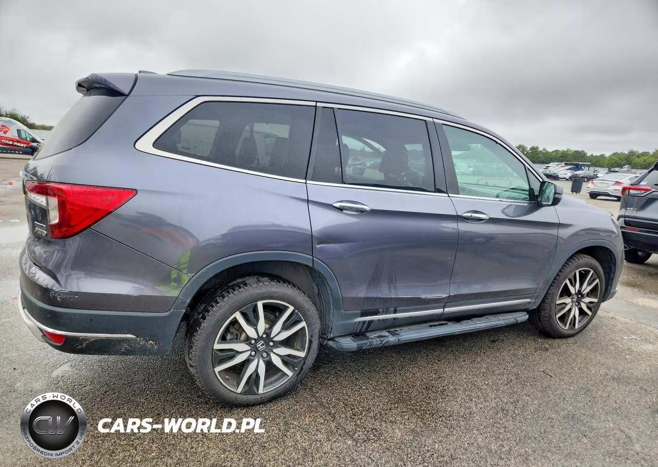 2021 Honda Pilot Touring VIN:5FNYF6H98MB039840 - 3