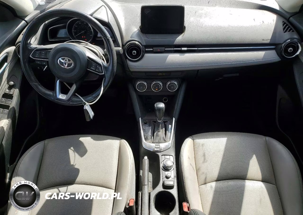 2019 Toyota Yaris Xle VIN:3MYDLBYV1KY525261 - 8