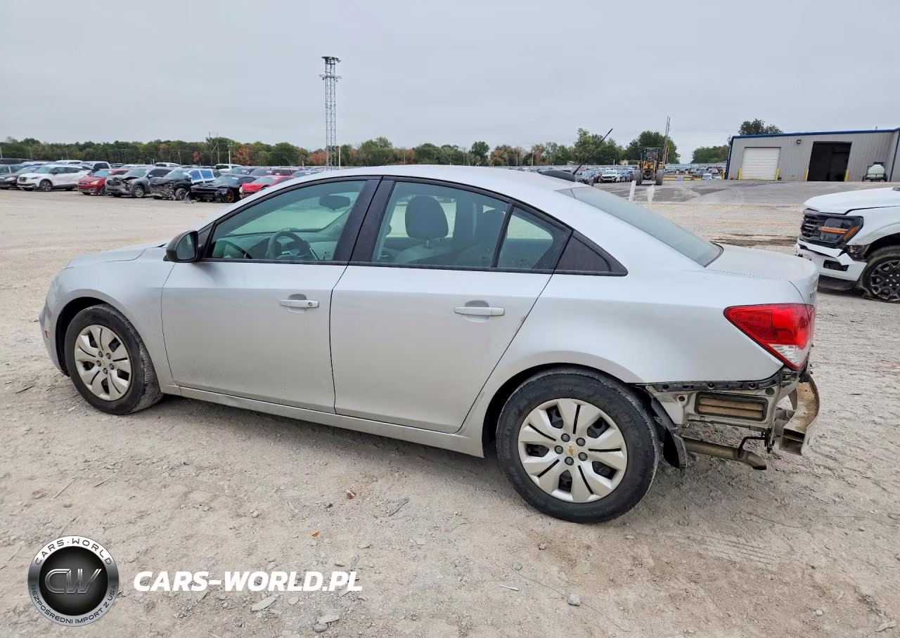 2015 Chevrolet Cruze Ls VIN:1G1PA5SG8F7100486 - 2
