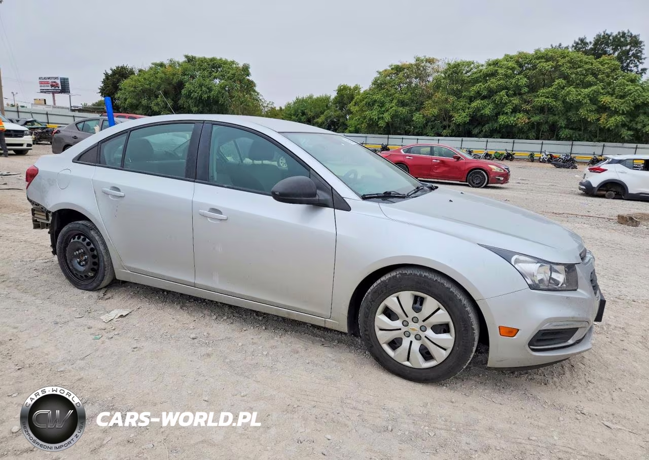 2015 Chevrolet Cruze Ls VIN:1G1PA5SG8F7100486 - 4