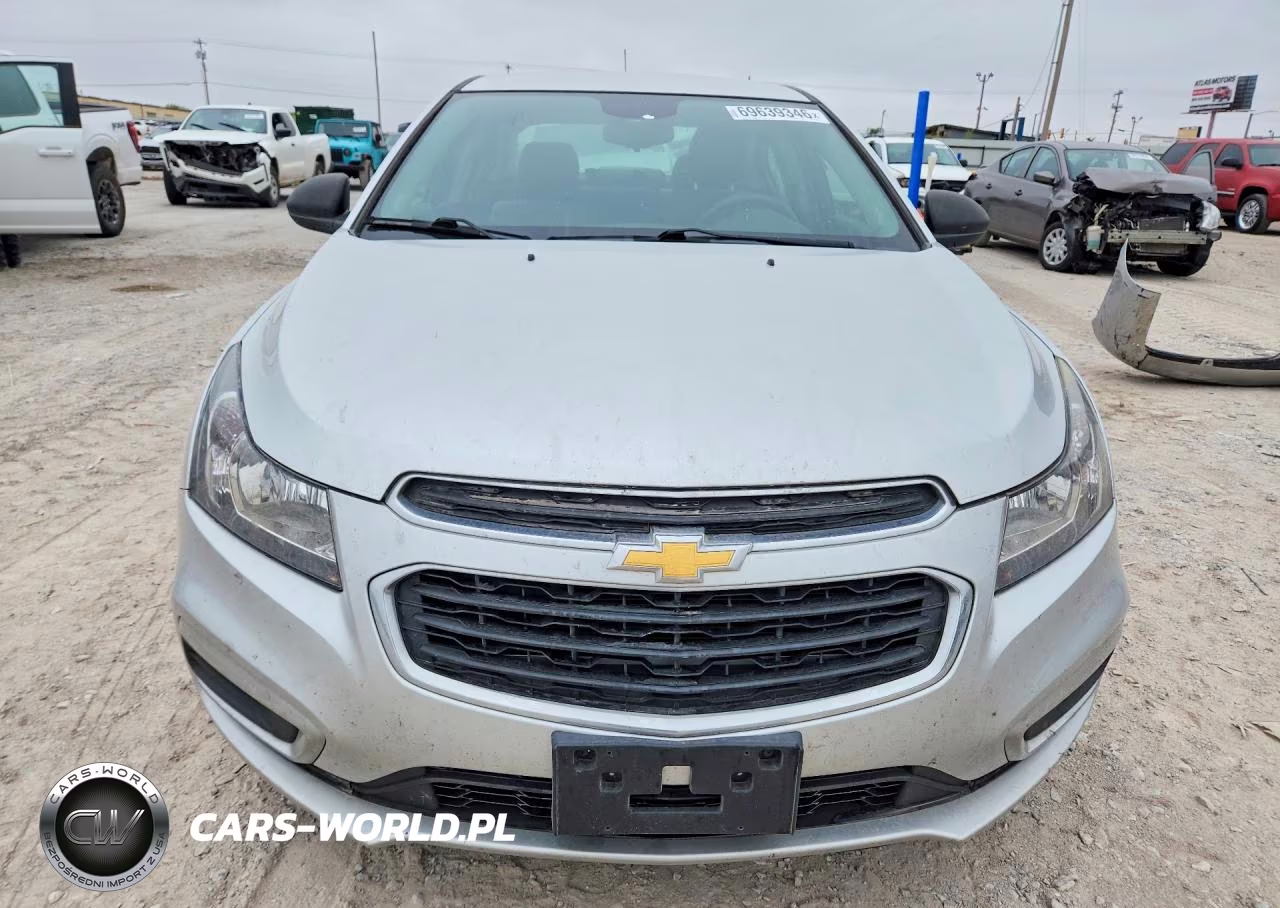 2015 Chevrolet Cruze Ls VIN:1G1PA5SG8F7100486 - 5