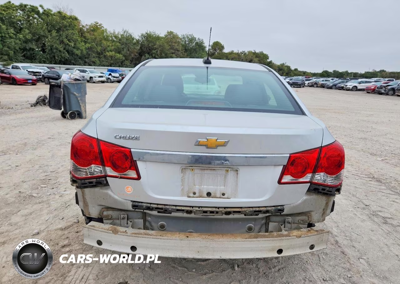 2015 Chevrolet Cruze Ls VIN:1G1PA5SG8F7100486 - 6