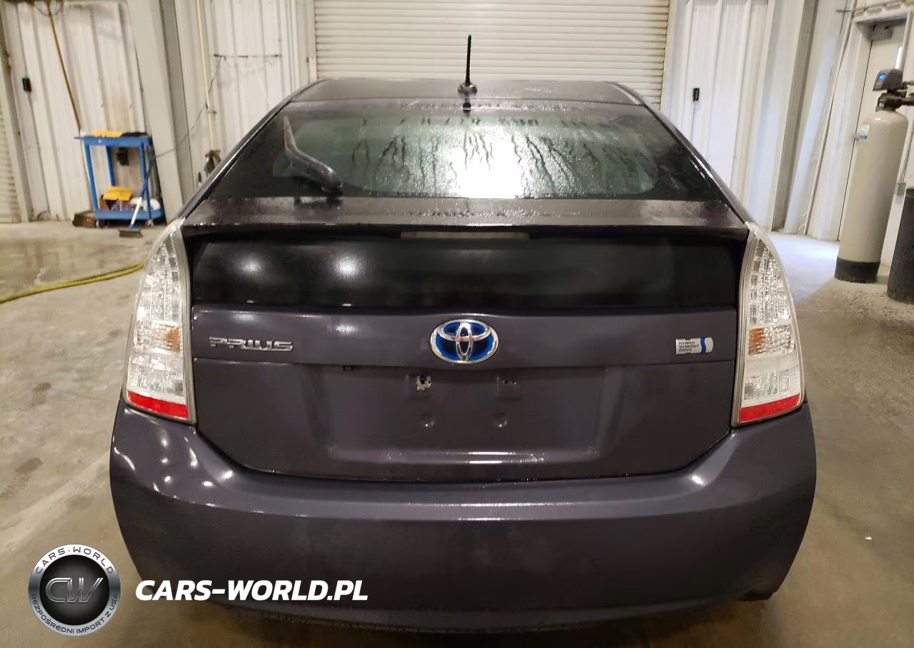 2011 Toyota Prius Three VIN:JTDKN3DU8B0295456 - 6