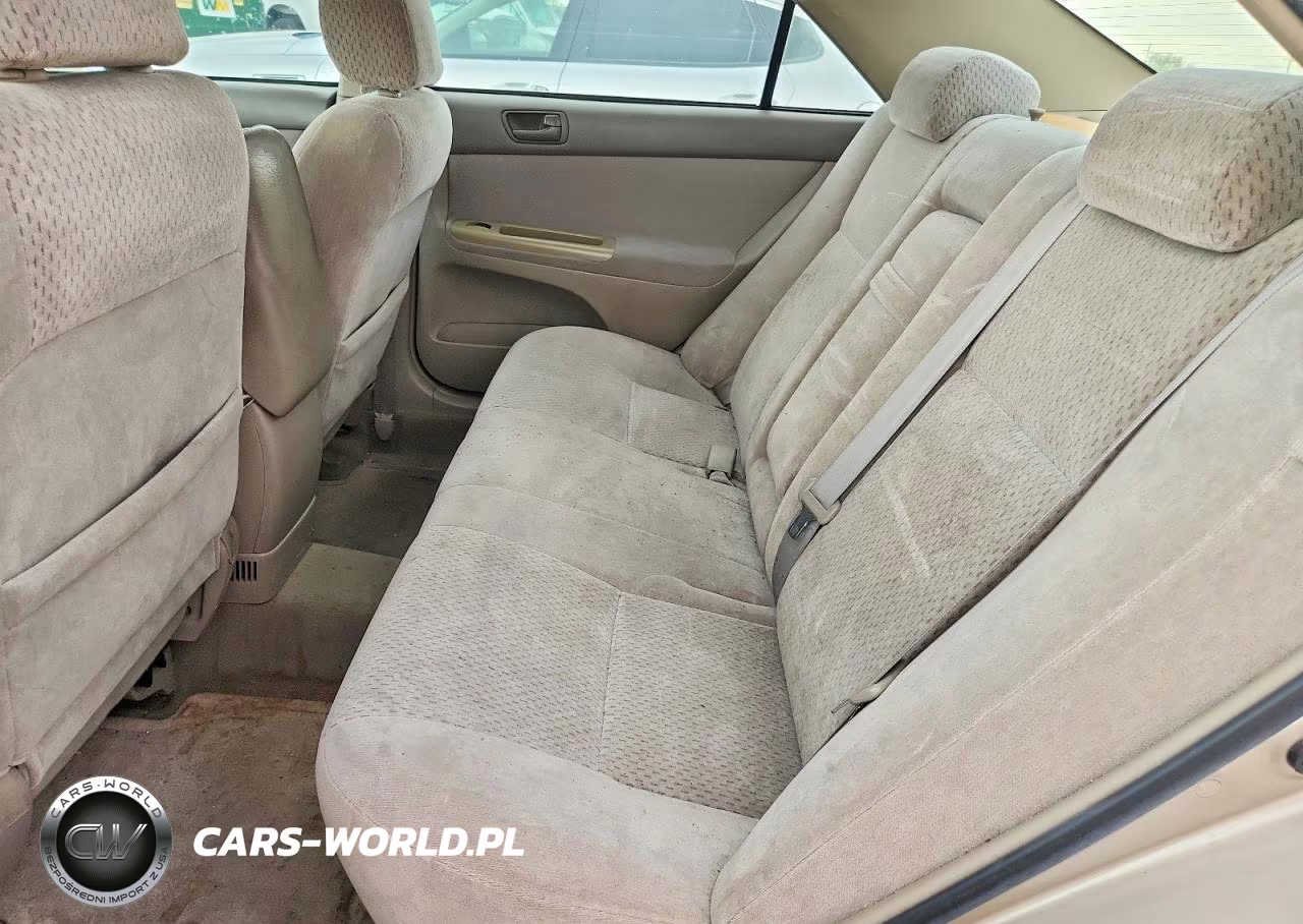 2003 Toyota Camry Le VIN:4T1BE32K03U770346 - 10