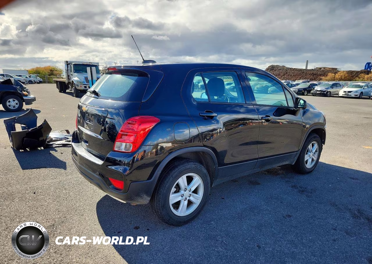 2022 Chevrolet Trax Ls VIN:KL7CJNSM4NB515390 - 3