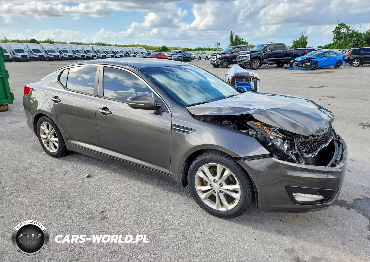 2012 Kia Optima Lx VIN:5XXGM4A7XCG063860 - 4