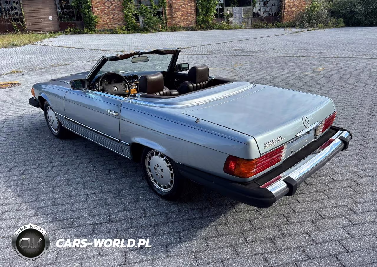 1982 Mercedes-Benz 380 VIN:WDBBA45A4CB016031 - 3