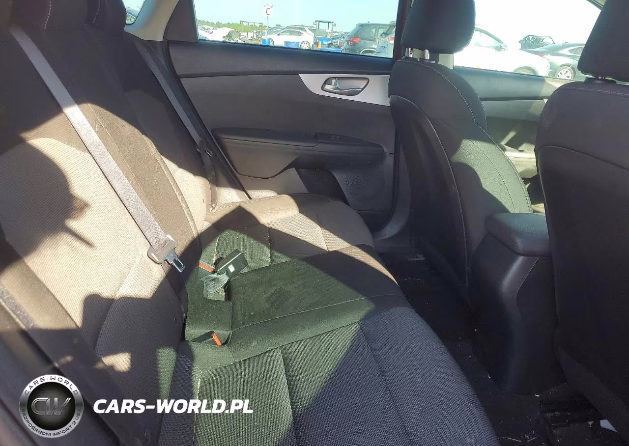2023 Kia Forte Lxs VIN:3KPF24AD2PE509294 - 10