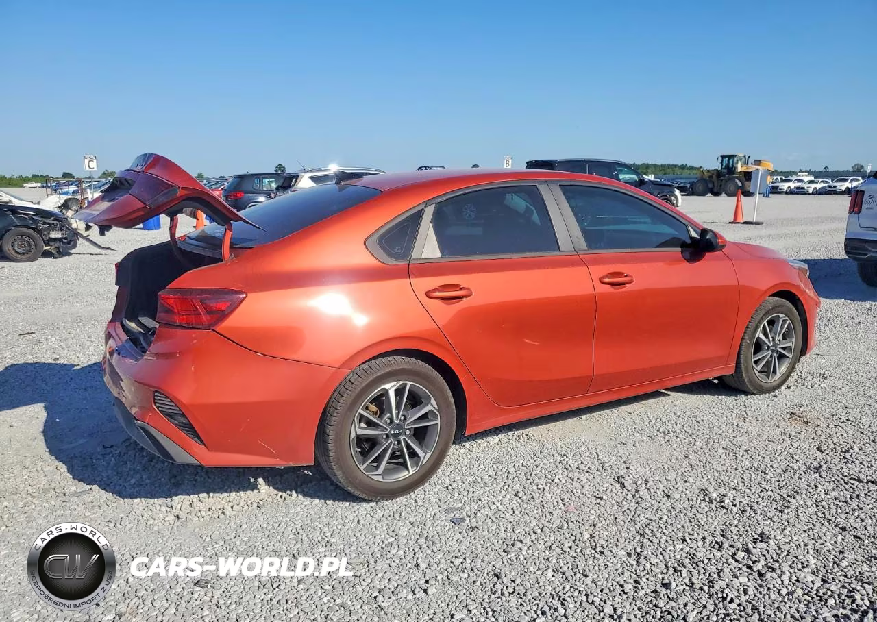 2023 Kia Forte Lxs VIN:3KPF24AD2PE509294 - 3