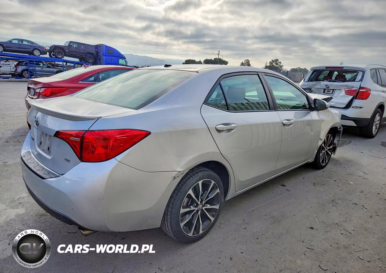 2017 Toyota Corolla Se VIN:2T1BURHEXHC792595 - 3