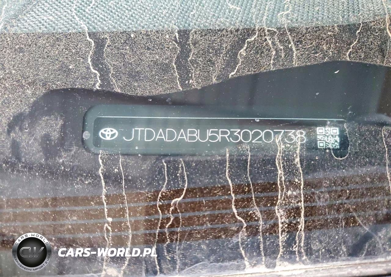 2024 Toyota Prius Le VIN:JTDADABU5R3020738 - 13