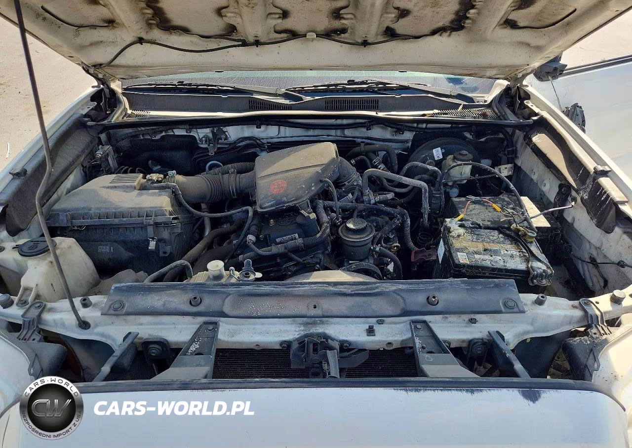 2018 Toyota Tacoma Sr VIN:5TFRX5GNXJX131995 - 11