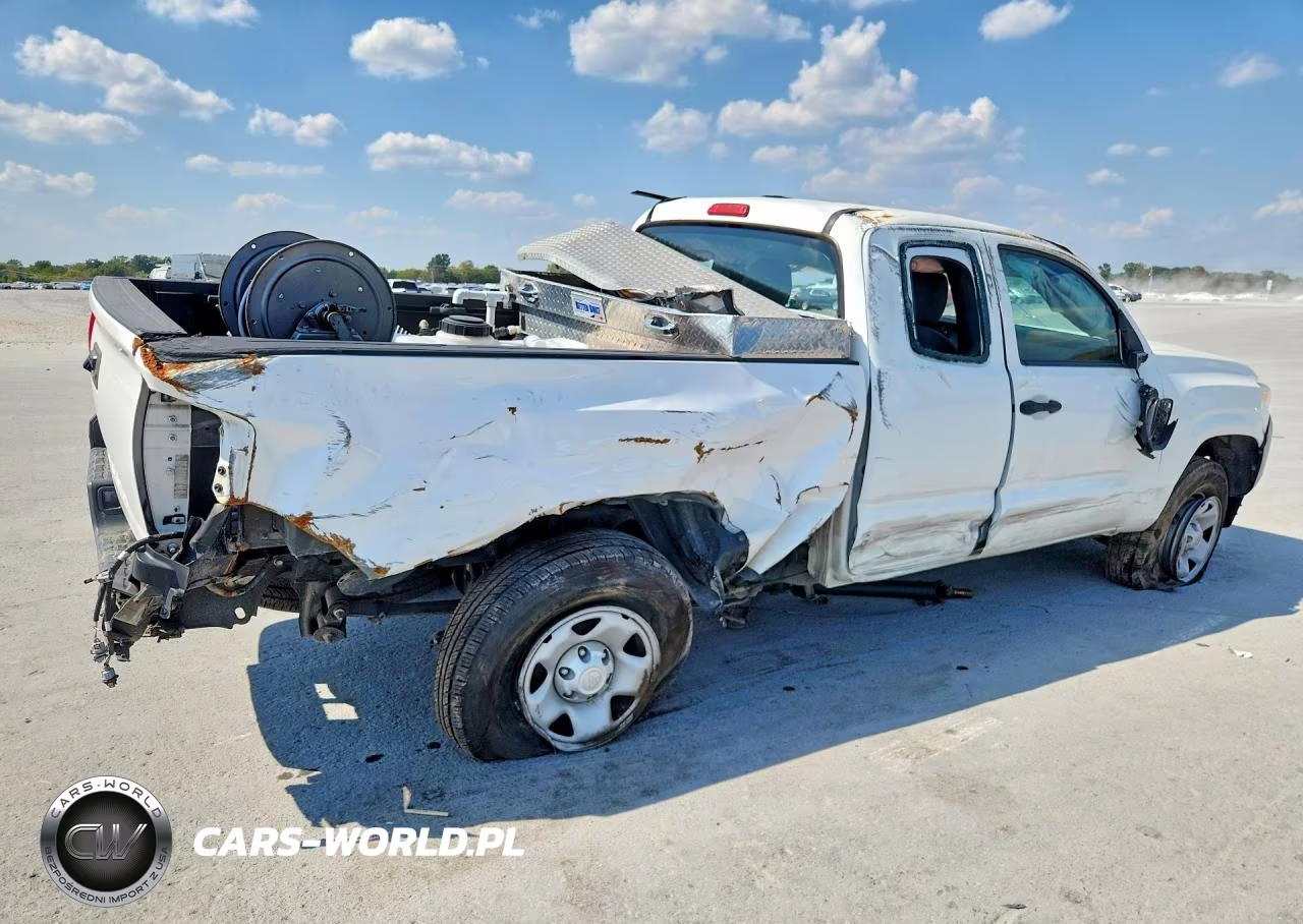 2018 Toyota Tacoma Sr VIN:5TFRX5GNXJX131995 - 3