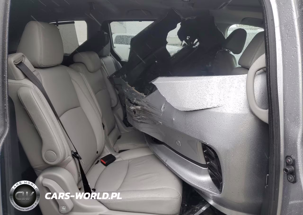 2022 Honda Odyssey Touring VIN:5FNRL6H82NB067607 - 11