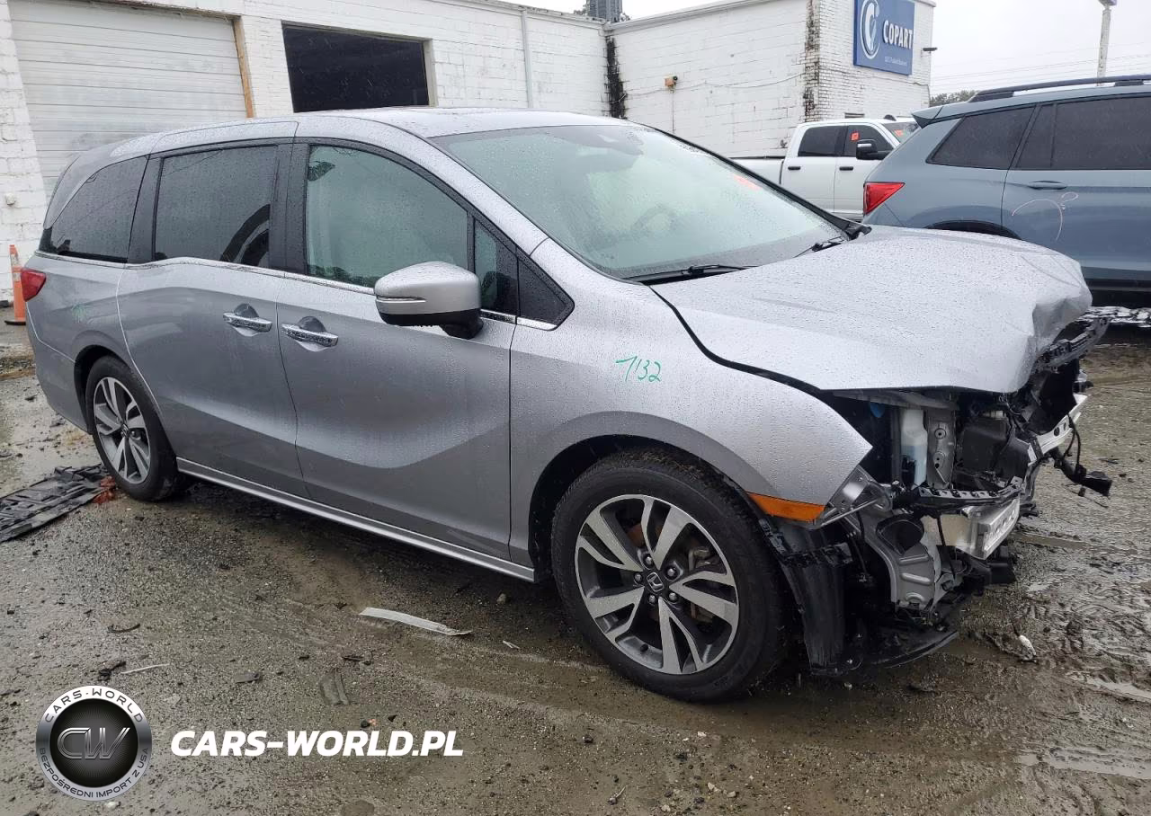 2022 Honda Odyssey Touring VIN:5FNRL6H82NB067607 - 4