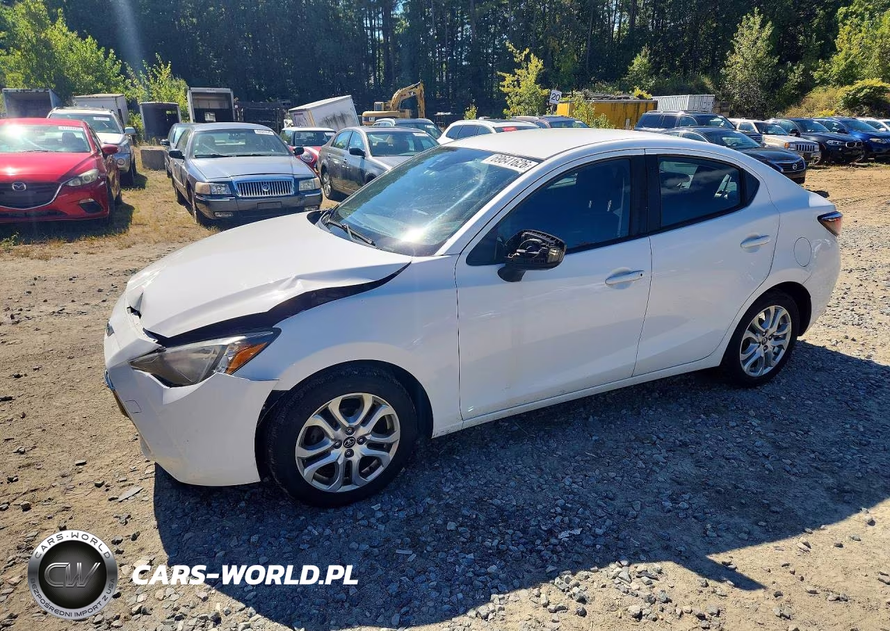 2017 Toyota Yaris Ia Base