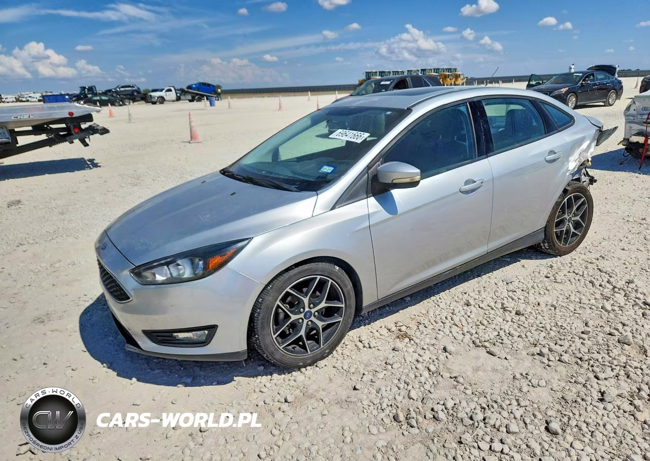 2018 Ford Focus Sel VIN:1FADP3H23JL216497 - 1