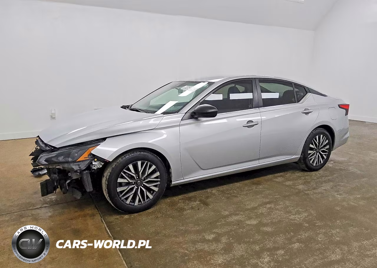 2024 Nissan Altima Sv