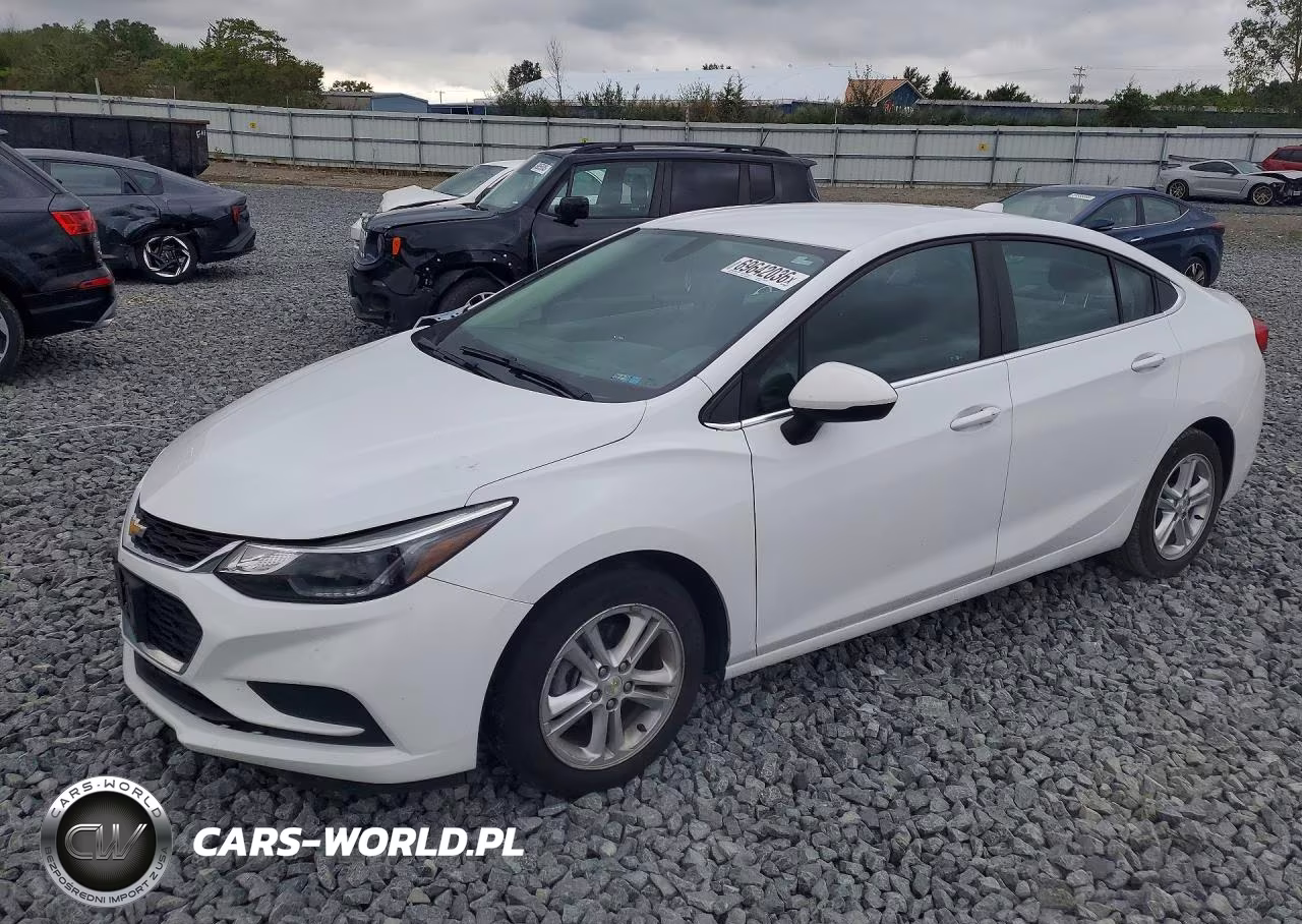 2018 Chevrolet Cruze Lt VIN:1G1BE5SM2J7104627 - 1