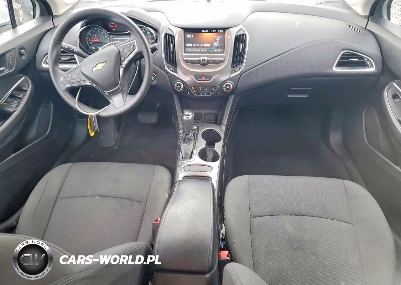 2018 Chevrolet Cruze Lt VIN:1G1BE5SM2J7104627 - 8