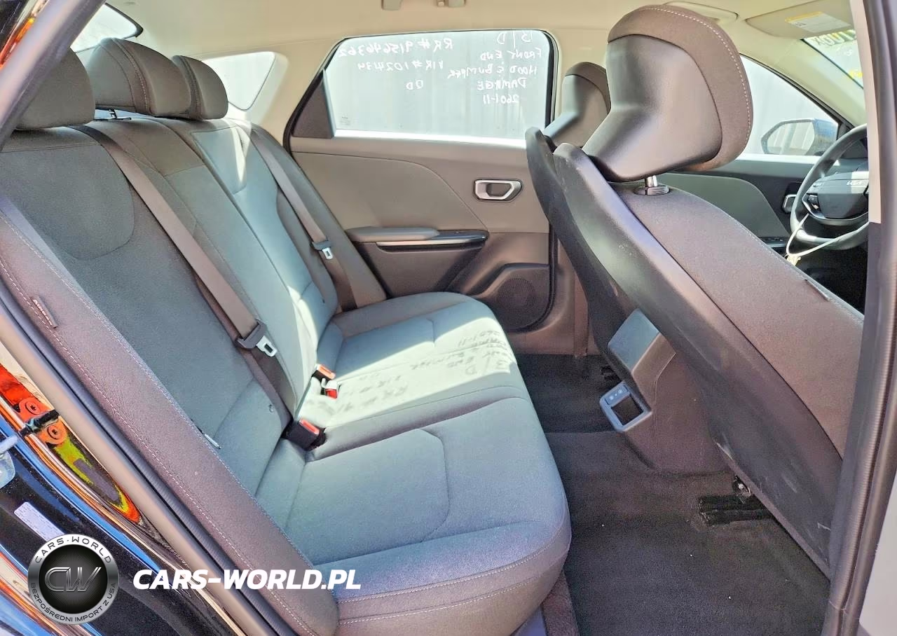 2025 Kia K4 Lxs VIN:3KPFT4DE7SE066649 - 10