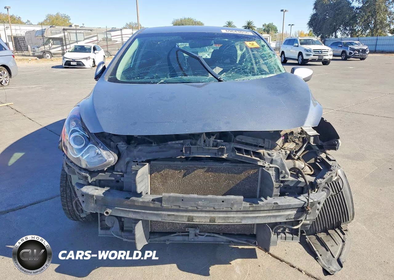 2017 Hyundai Elantra Gt Base VIN:KMHD35LH5HU373803 - 5