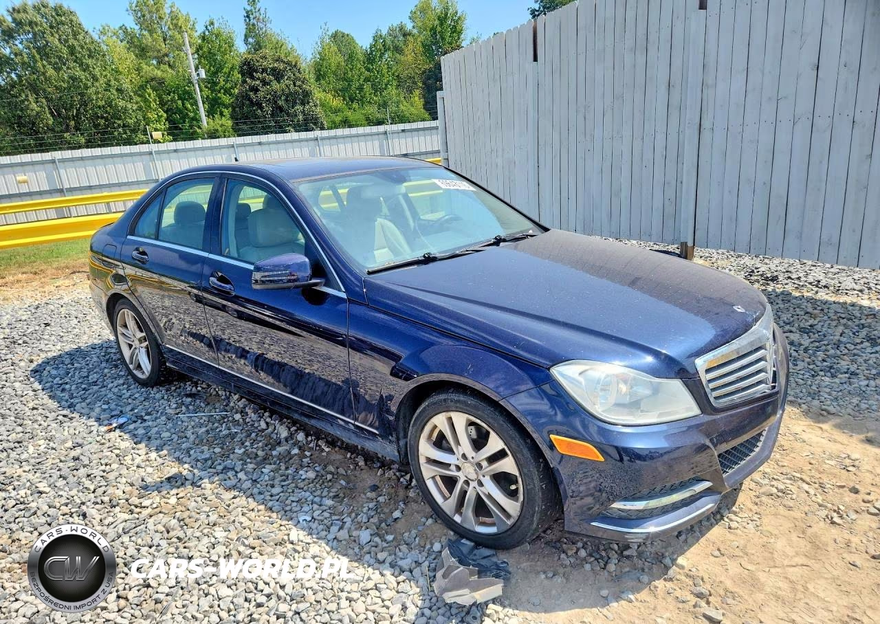 2012 Mercedes-Benz C 300 4Matic VIN:WDDGF8BB5CF889069 - 4
