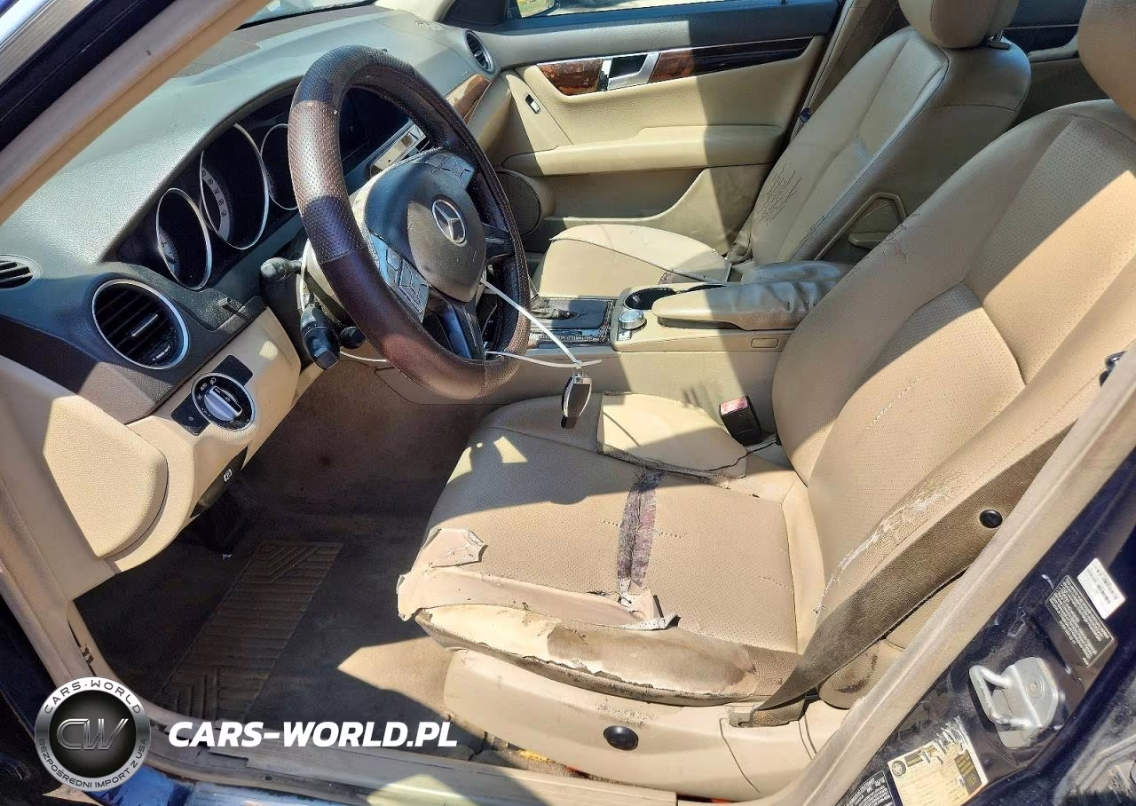 2012 Mercedes-Benz C 300 4Matic VIN:WDDGF8BB5CF889069 - 7